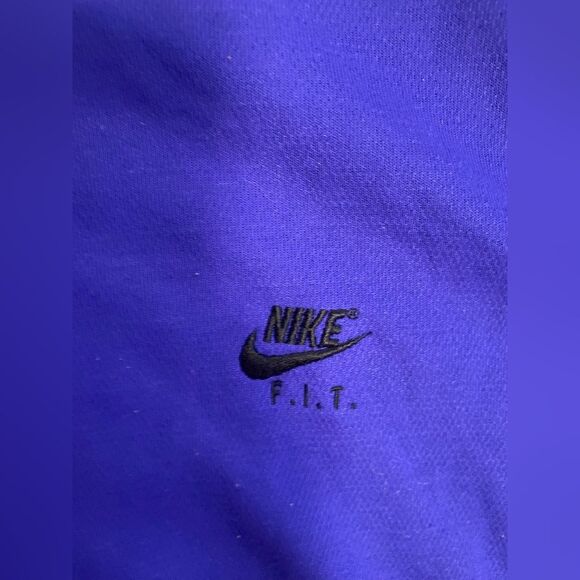 EUC Nike DriFit Size L - Picture 8 of 13